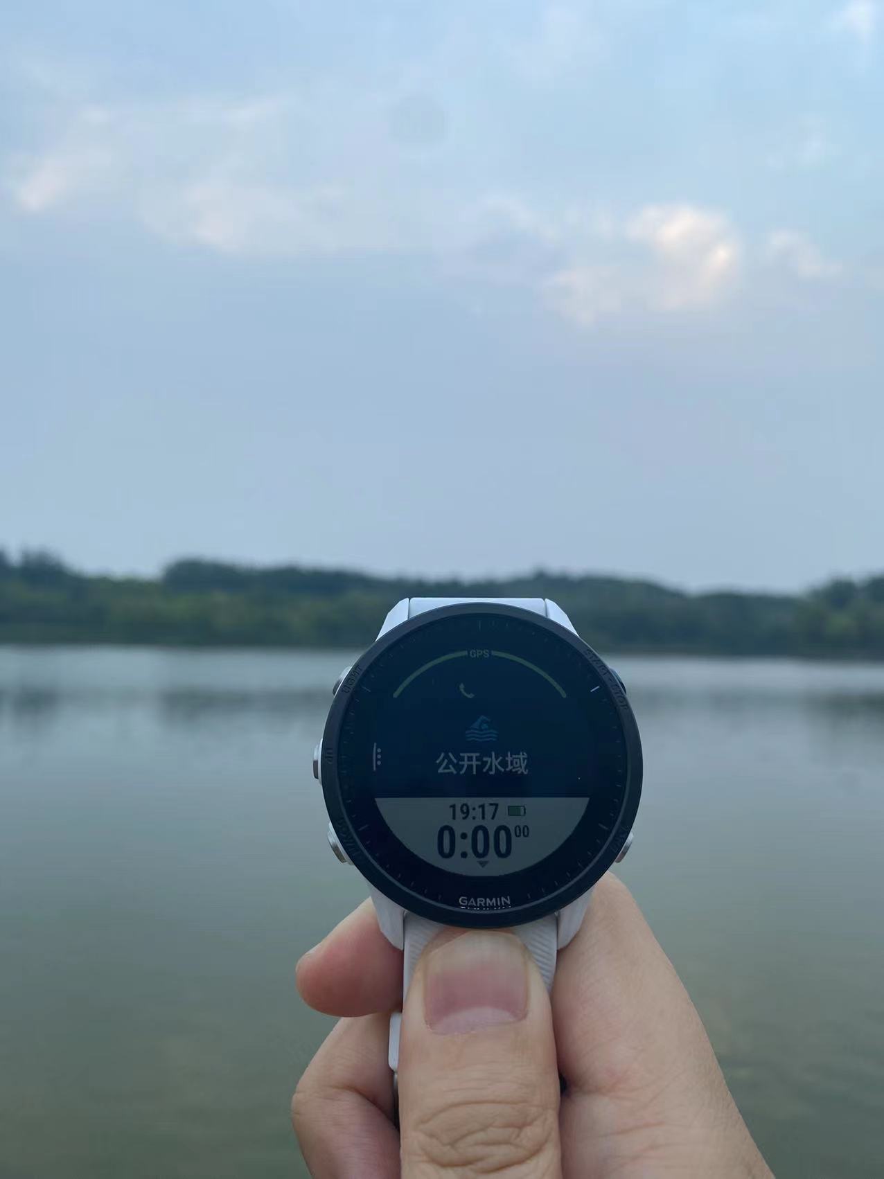 完成铁人三项？Garmin Forerunner 955告诉你并不那么难