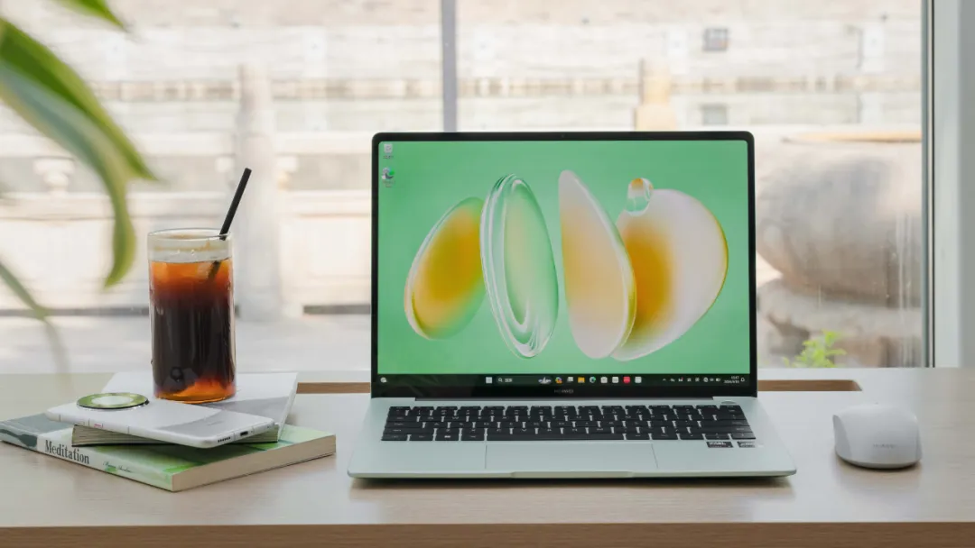 新款华为MateBook 14：开启OLED手写触控新纪元，引领PC高端大众体验