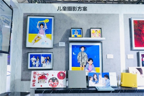 震撼发布 爱普生高端影像旗舰新品SureColor P20580惊艳P&I展会